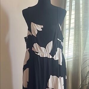 Elegant Black and beige Women's Dress